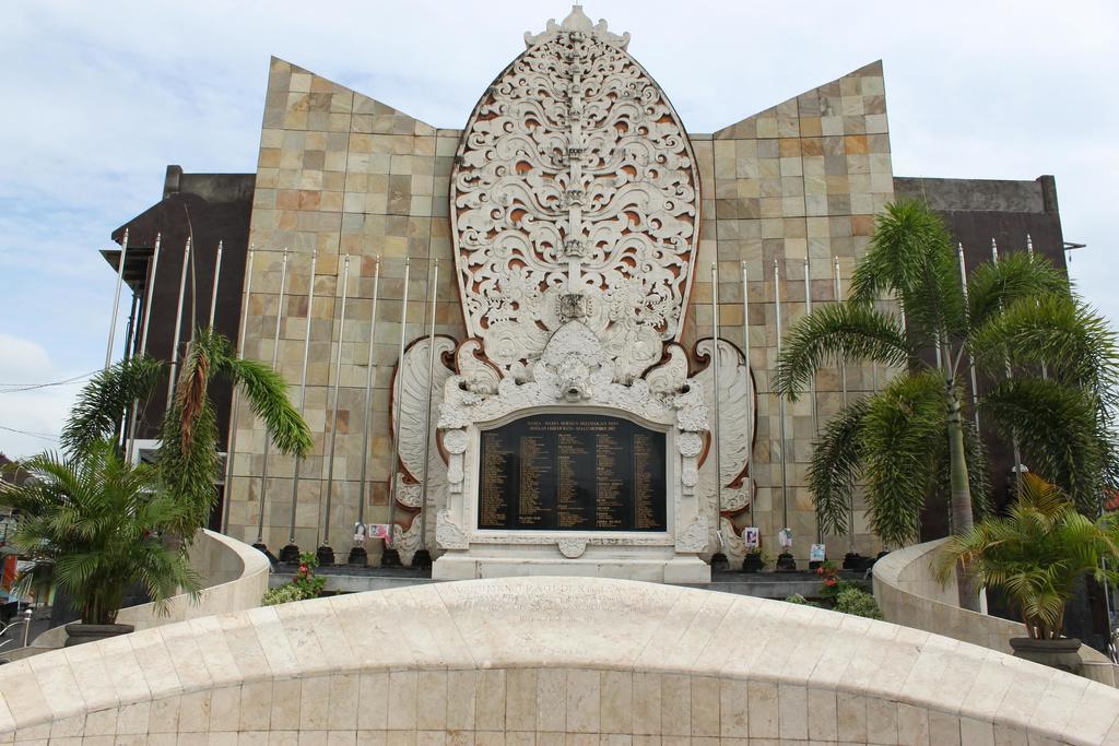Hotel Amaris Kuta  Exterior photo